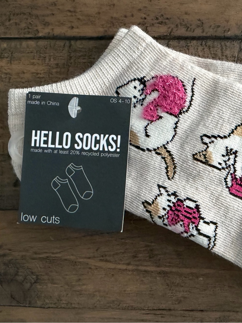 Cat Pattern Cozy Socks - light tan with cats and pink yarn ball